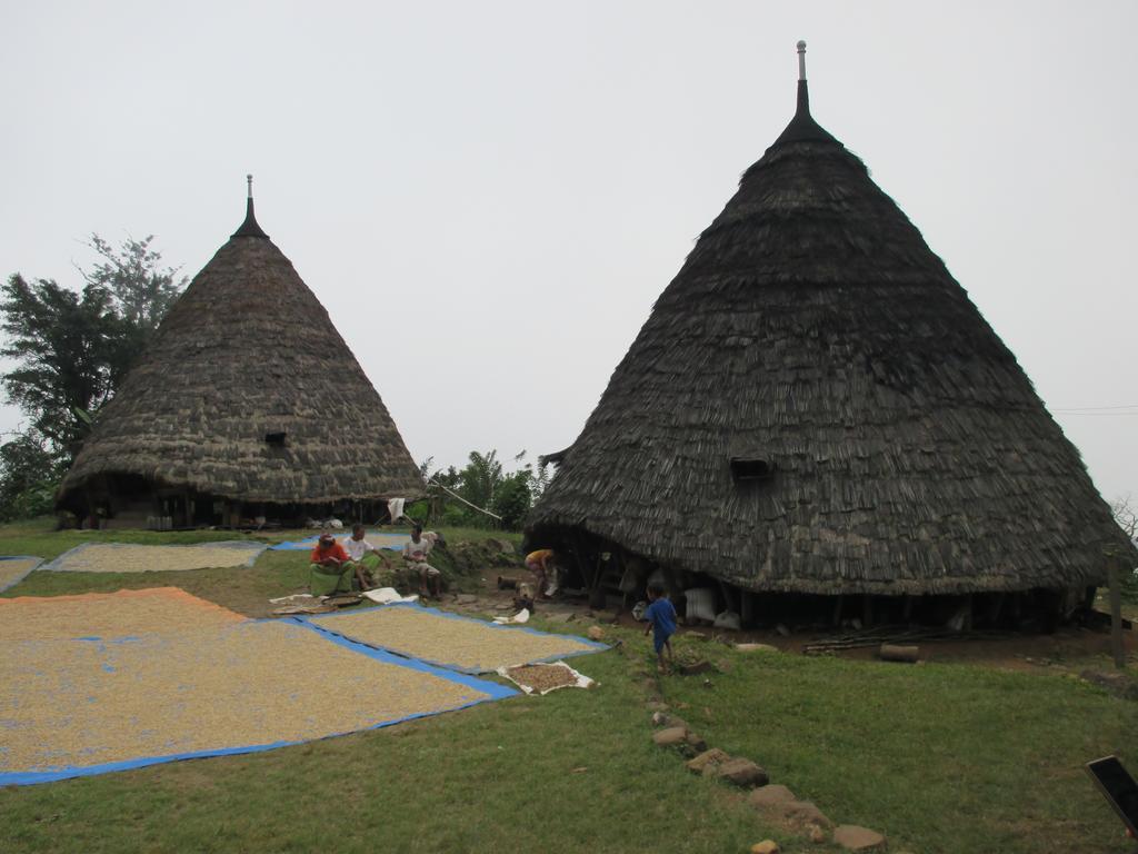 Mjr Ticketing Guest House Ruteng Exterior photo
